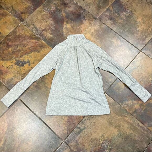 Joseph A. Women’s Gray Turtleneck Top Button Sleeves Large - Picture 5 of 11